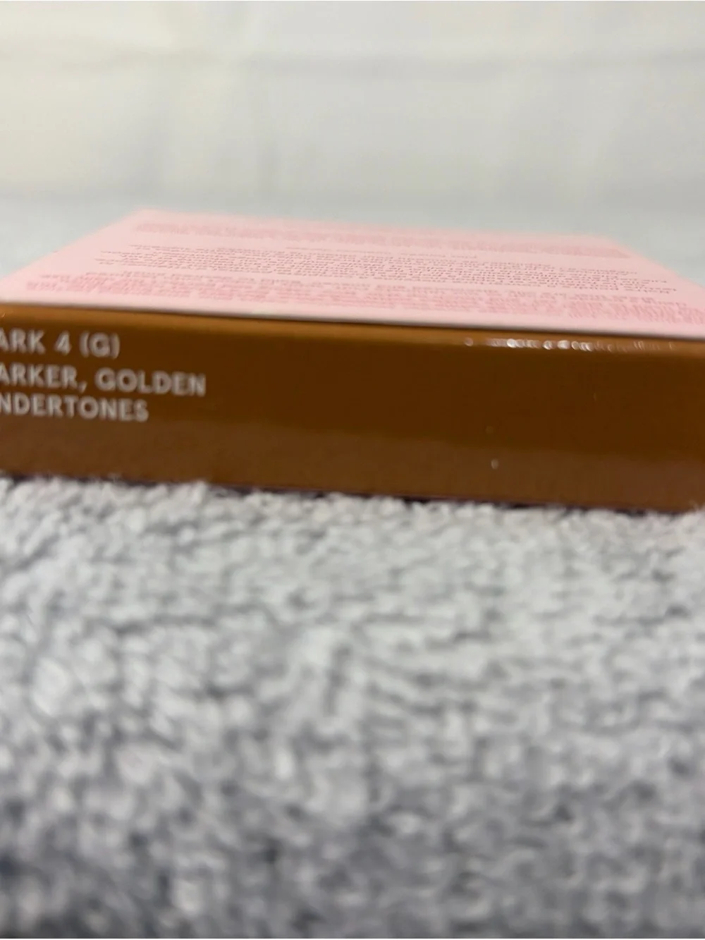 ONE/Size turn up the base versatile foundation Dark 4 (G) BNIB stk#EC0109
